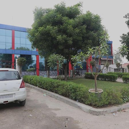 Hotel O Mulaqat Dadri Exterior foto
